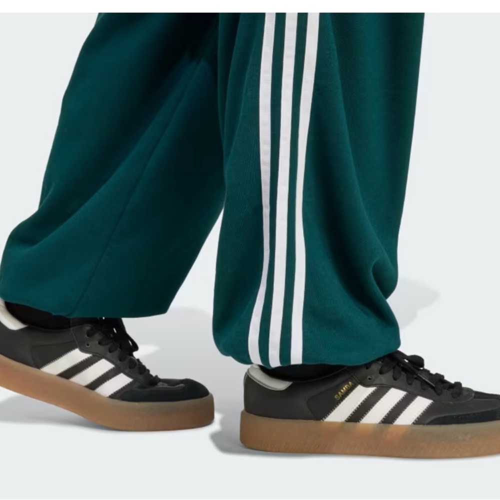 ADIDAS ORIGINALS ATHL DEPT LOOSE GRAPHIC
SWEAT WOMENS PANTS SMALL - Picture 6 of 9